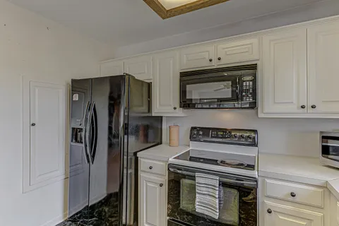 $345,000 | 116 Dawn, Unit D, Horseshoe Bay, TX 78657