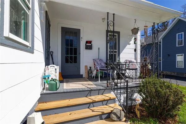 $249,900 | 31 Maplewood Avenue, Mendon, NY 14472