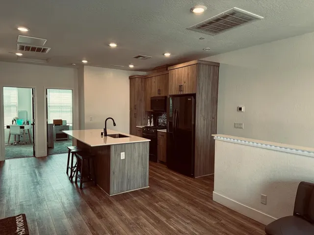 $2,500 | 413 West Mahogany Lane, Clovis, CA 93611