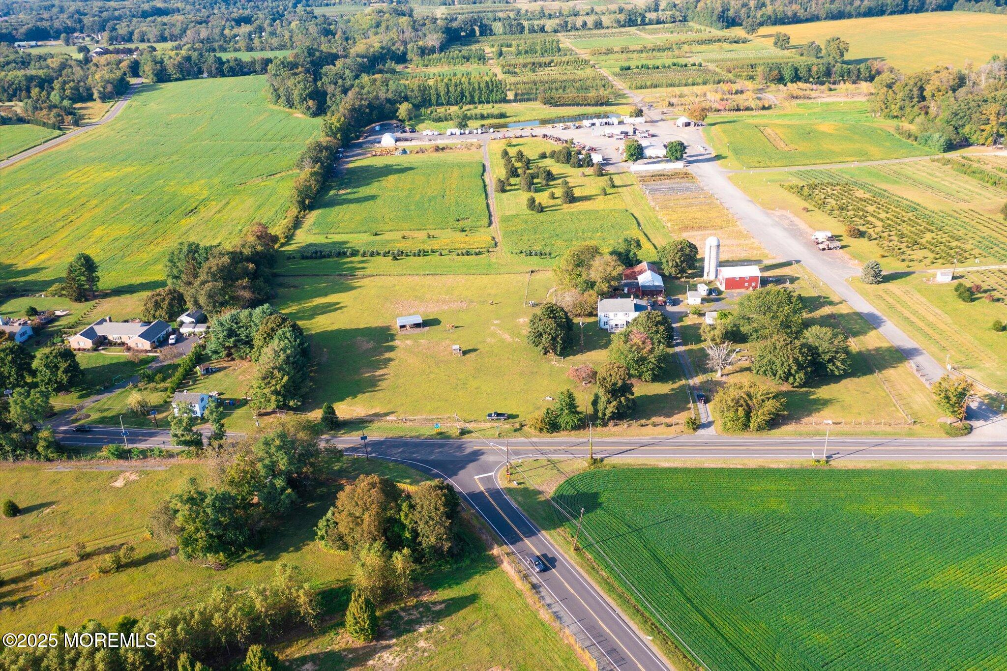 537 Chesterfield Arneytown Road Chesterfield, NJ 08515 - Photo 2 of 89 76-537_Arneytown_Chesterfield_Rd-76