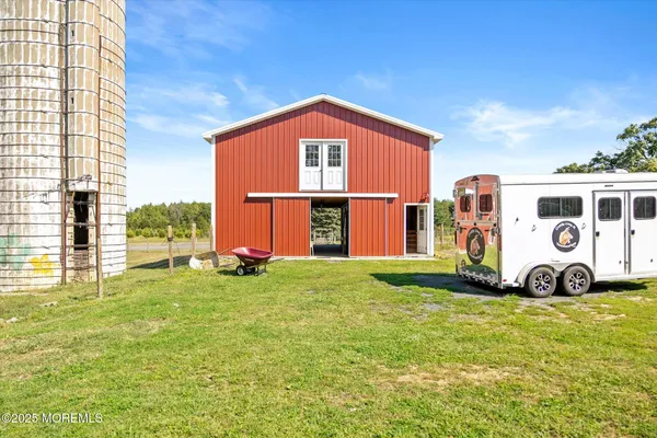 $975,000 | 537 Chesterfield Arneytown Road, Chesterfield, NJ 08515