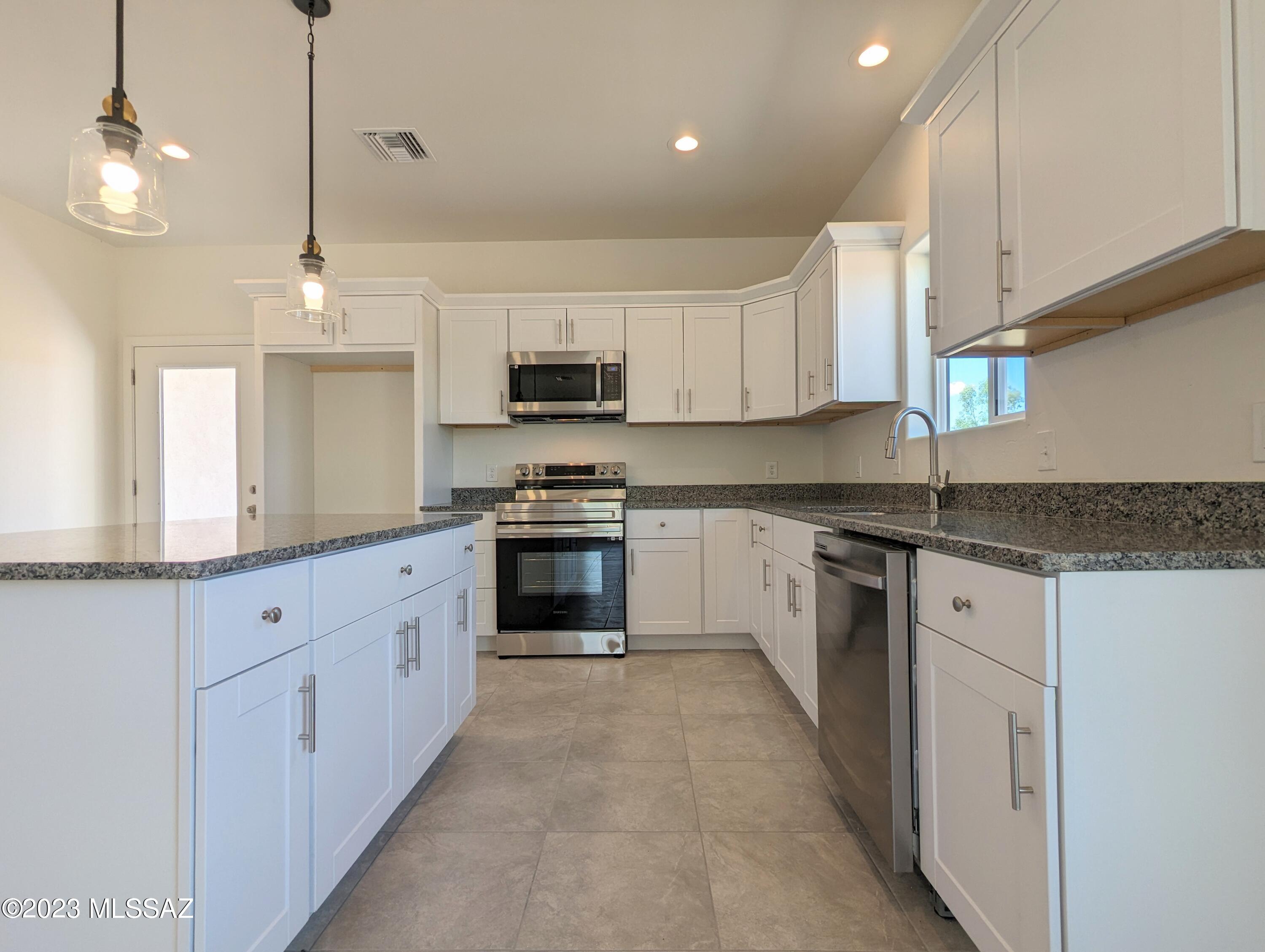 1854 Silver Court Rio Rico, AZ 85648 - Photo 12 of 33