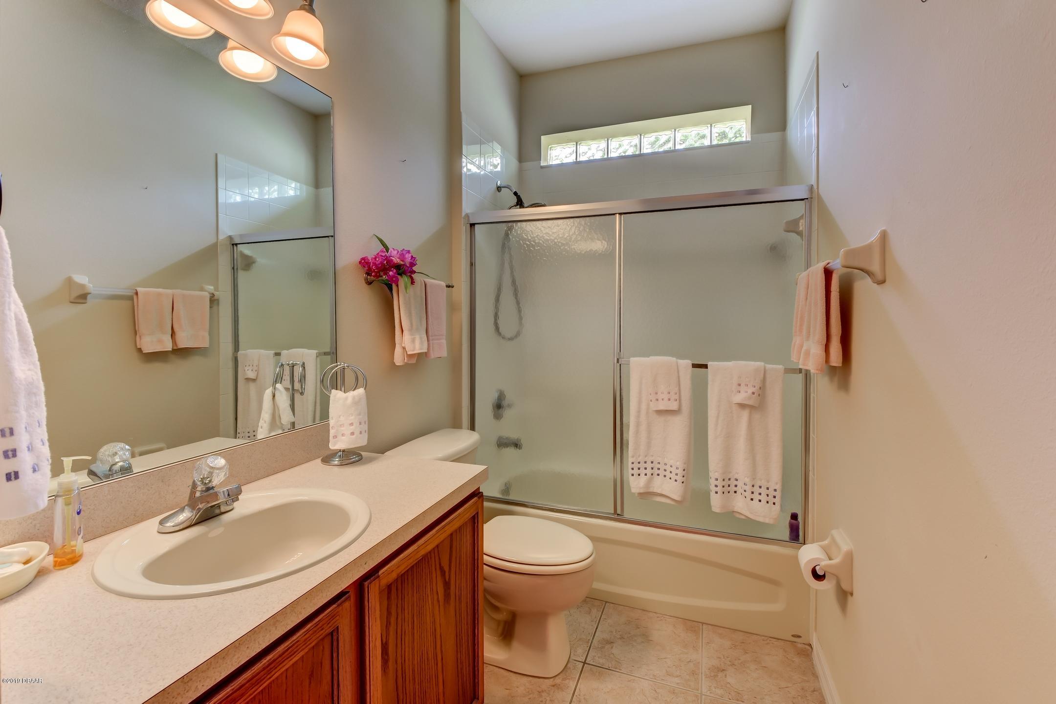 1301 Islington Road DeLand, FL 32720 - Photo 24 of 34 24-Guest Bath