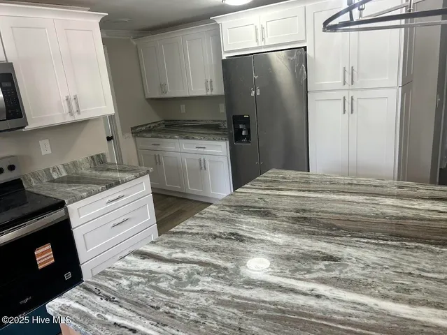 $359,700 | 104 Croatan Drive, Newport, NC 28570