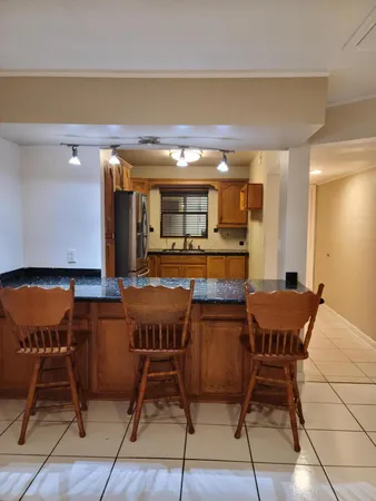 $2,200 | 2977 Riverside Drive, Unit 202, Coral Springs, FL 33065