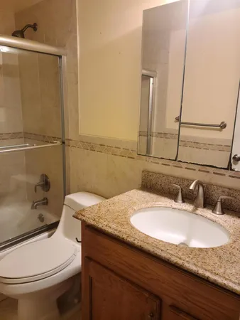 $2,200 | 2977 Riverside Drive, Unit 202, Coral Springs, FL 33065
