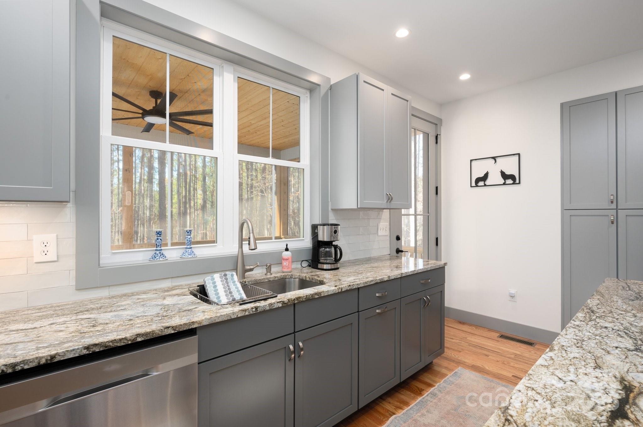 461 Hawk Ridge Drive Mill Spring, NC 28756 - Photo 7 of 19