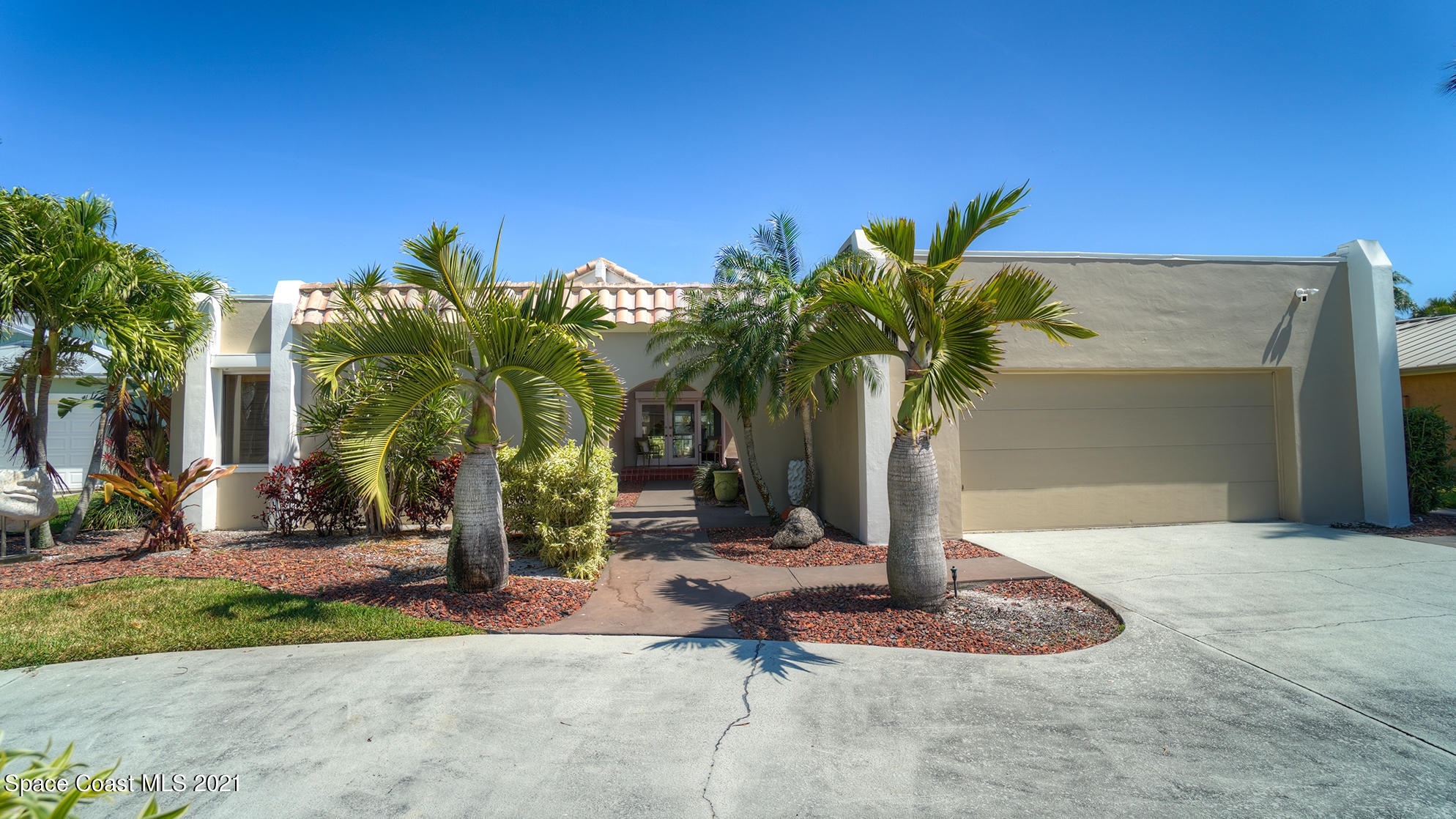 61 Country Club Road Cocoa Beach, FL 32931 - Photo 4 of 100 61 Country Club Rd--2