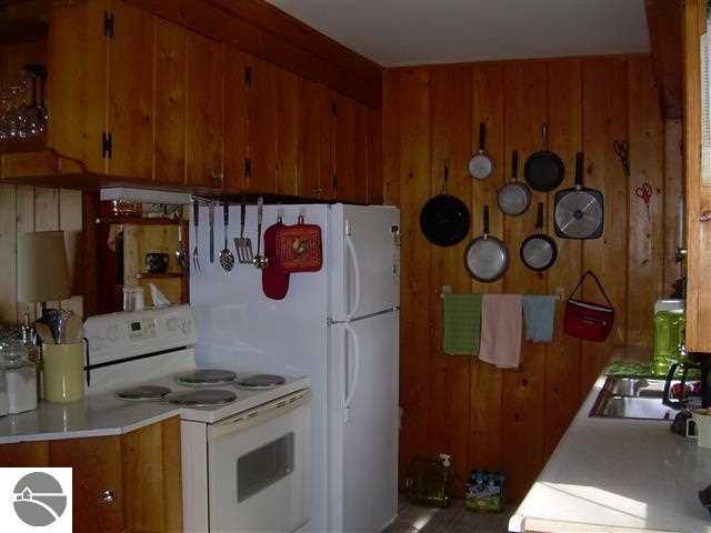 14804 Williams Road Elk Rapids, MI 49629 - Photo 14 of 41 1745829-13.JPG