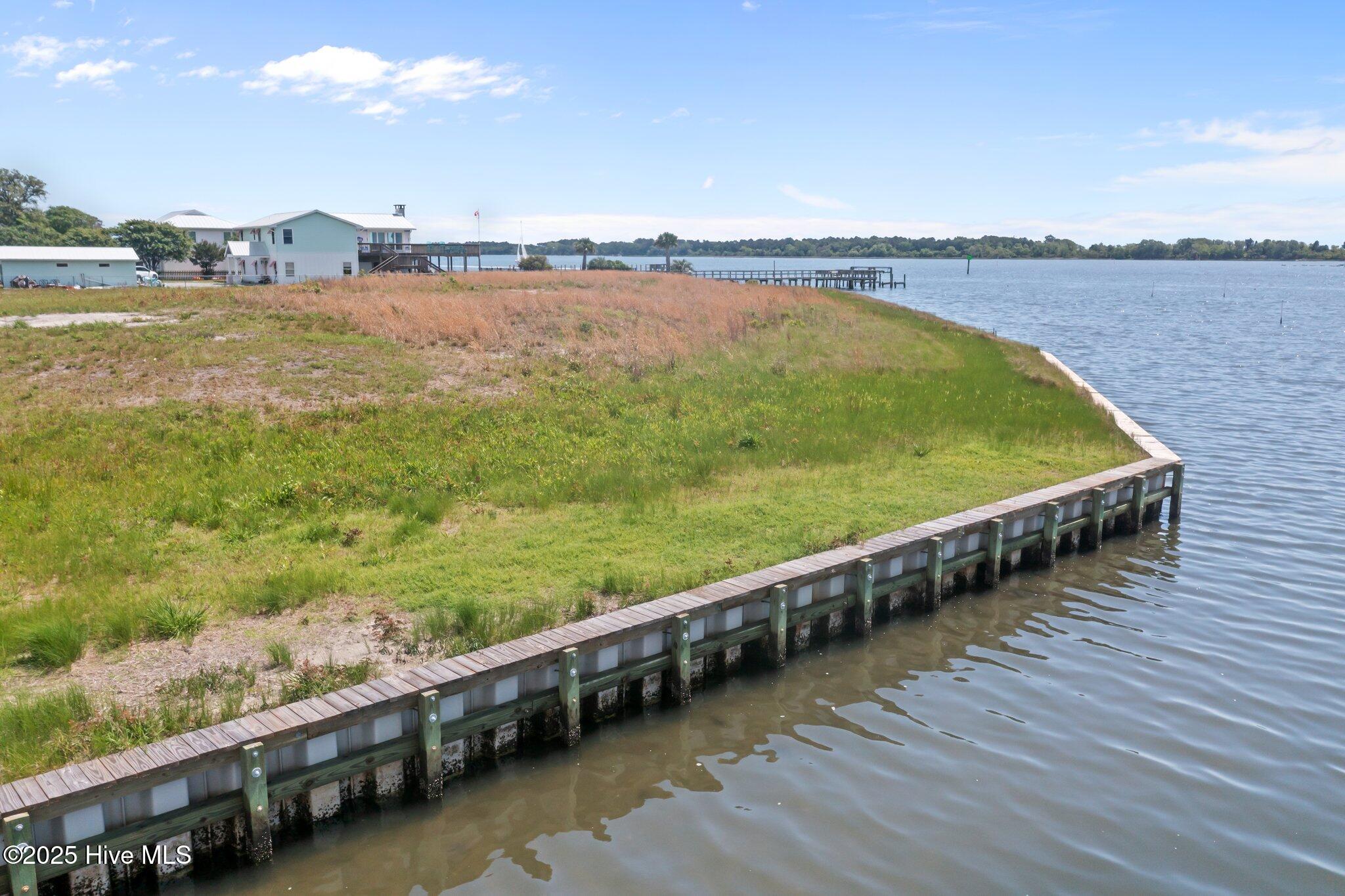 253 Bethea Street Holly Ridge, NC 28445 - Photo 6 of 32 Bulkhead