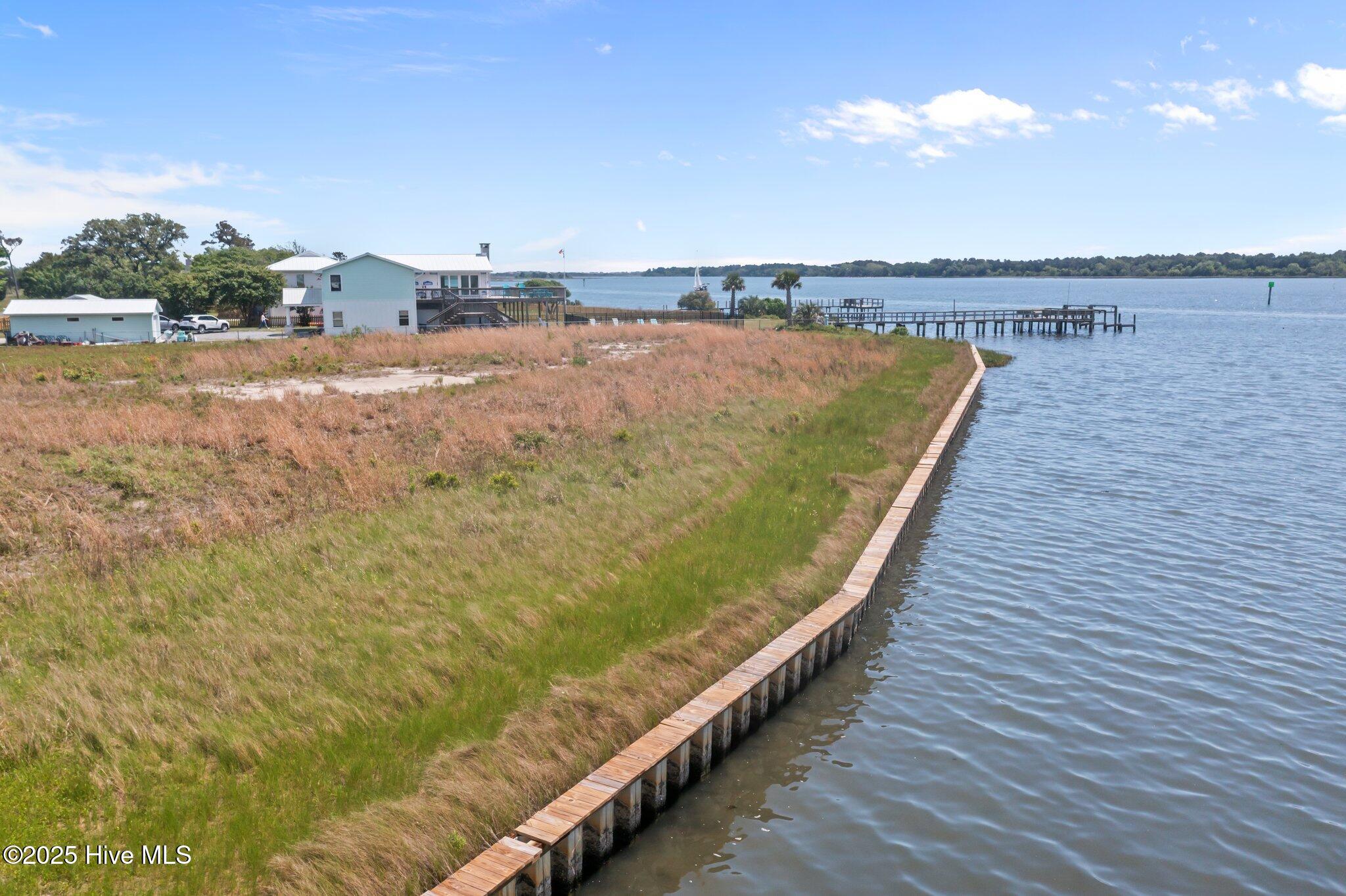 253 Bethea Street Holly Ridge, NC 28445 - Photo 7 of 32 Bulkhead