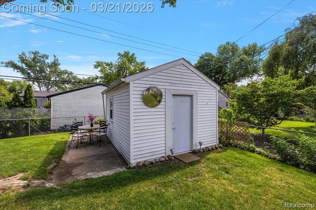 1957 Columbia Road Berkley, MI 48072 - Photo 47 of 56 Gallery Image 47