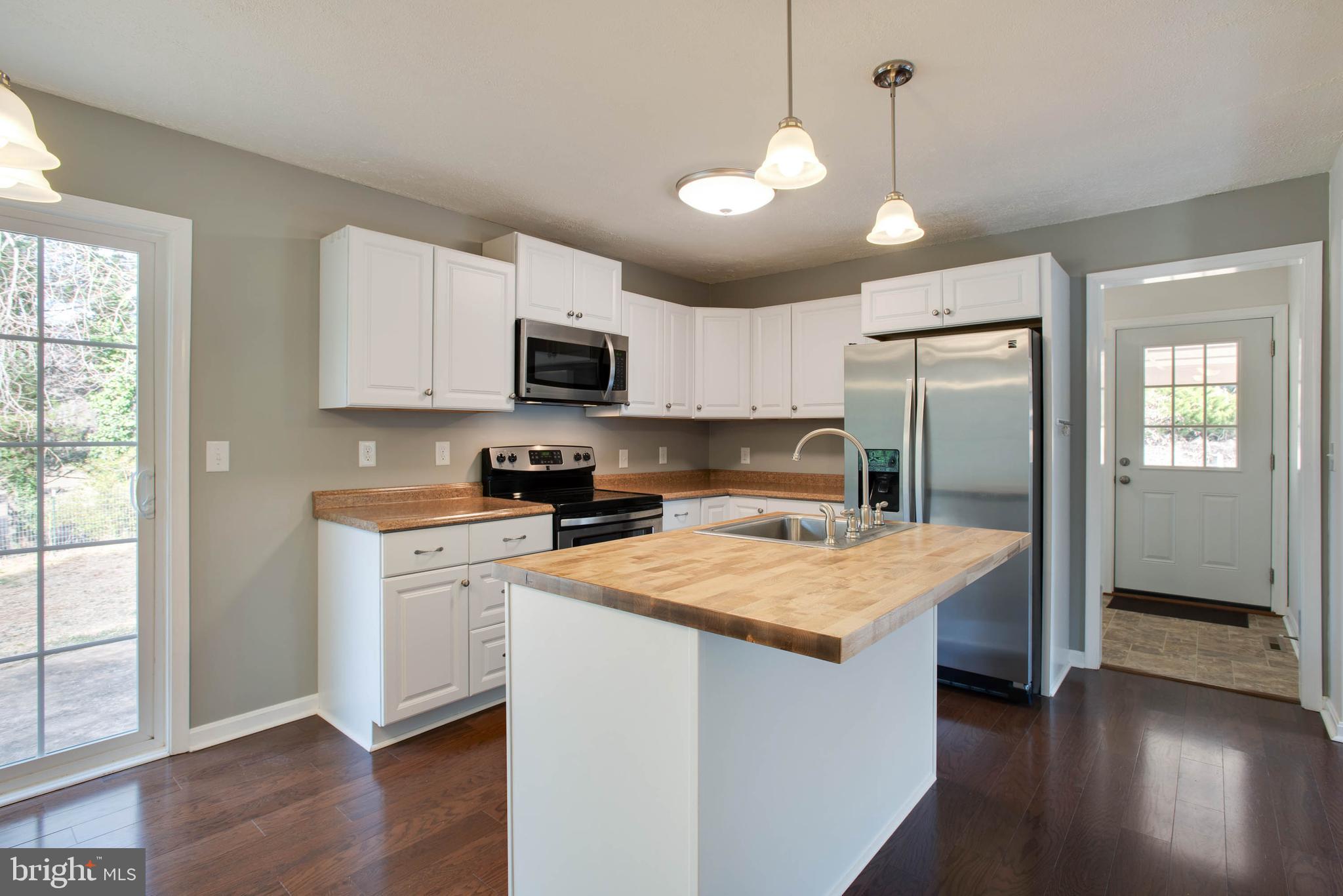 15690 Oakland Road Reva, VA 22735 - Photo 14 of 74 Great kitchen