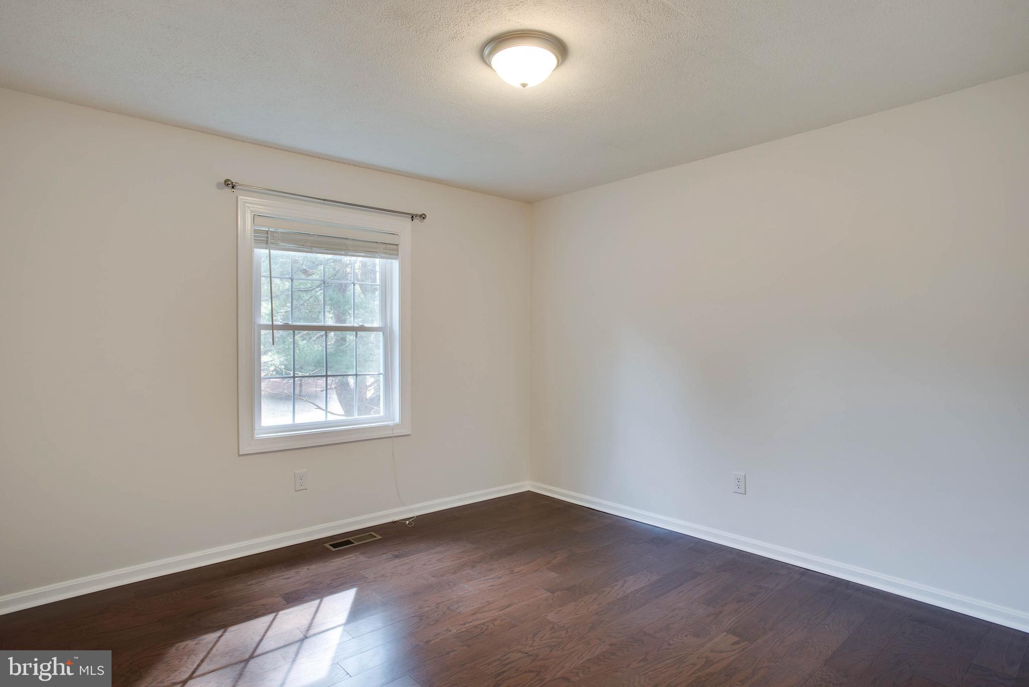 15690 Oakland Road Reva, VA 22735 - Photo 24 of 74 Master bedroom