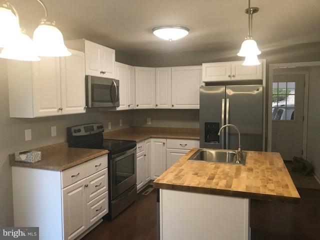 15690 Oakland Road Reva, VA 22735 - Photo 41 of 74 see yourself cooking in this lovely kitchen