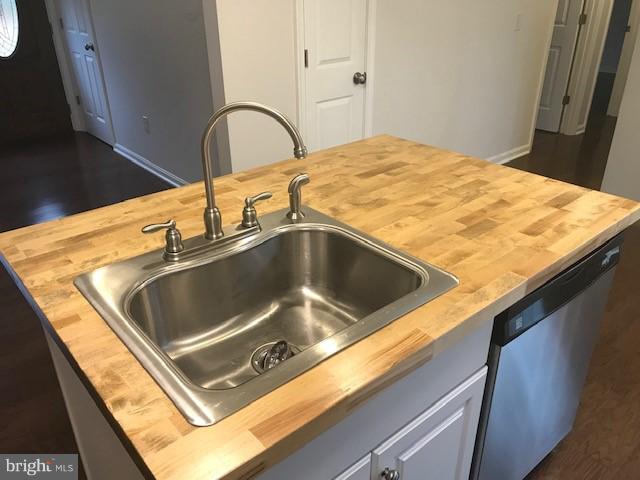 15690 Oakland Road Reva, VA 22735 - Photo 46 of 74 island top and sink