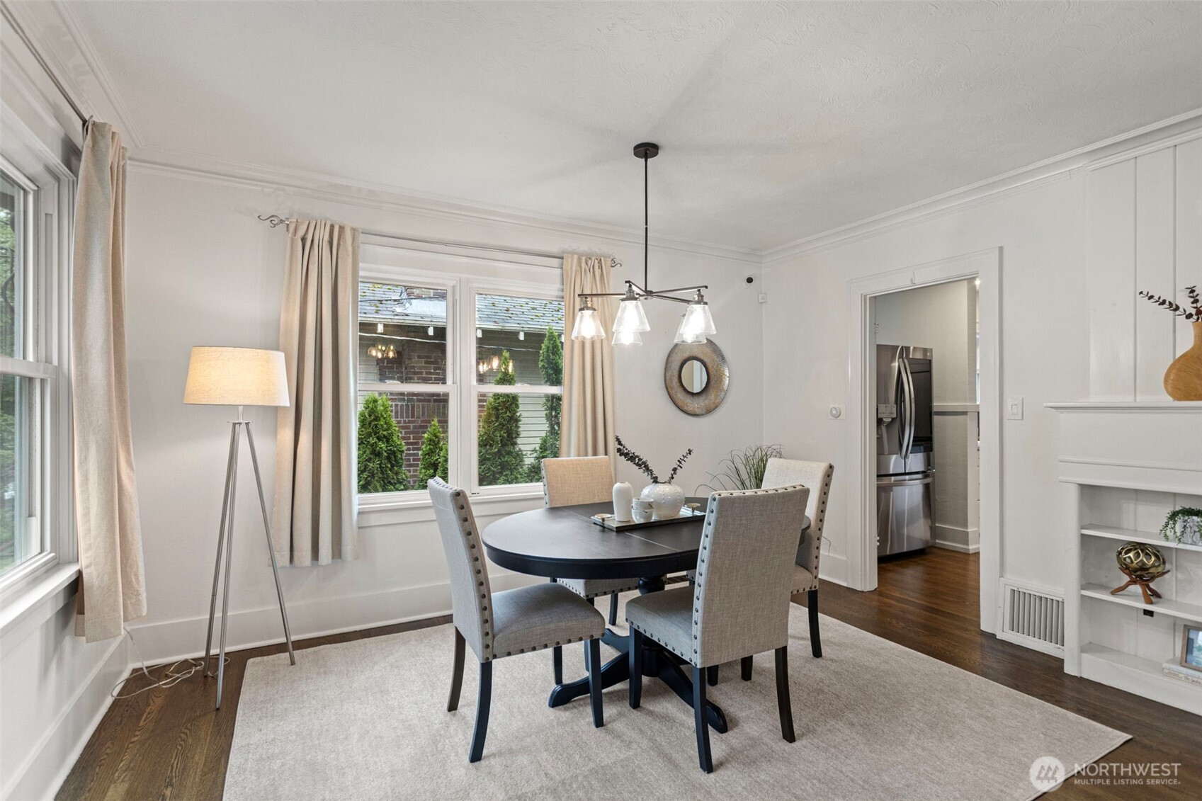 3917 Midvale Avenue North, Unit A Seattle, WA 98103 - Photo 11 of 37