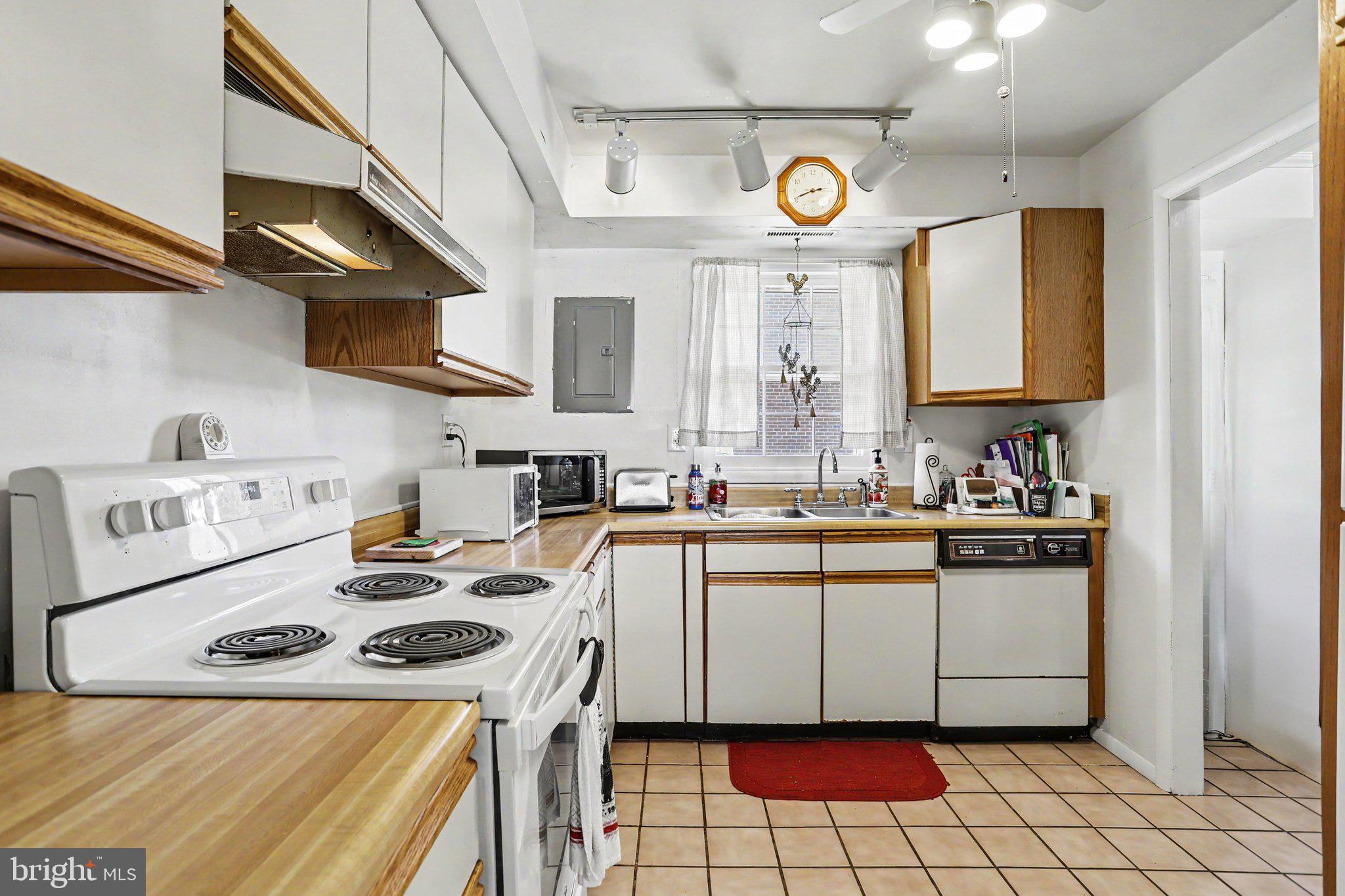 1638 Devers Road York, PA 17404 - Photo 14 of 32 Gallery Image 14