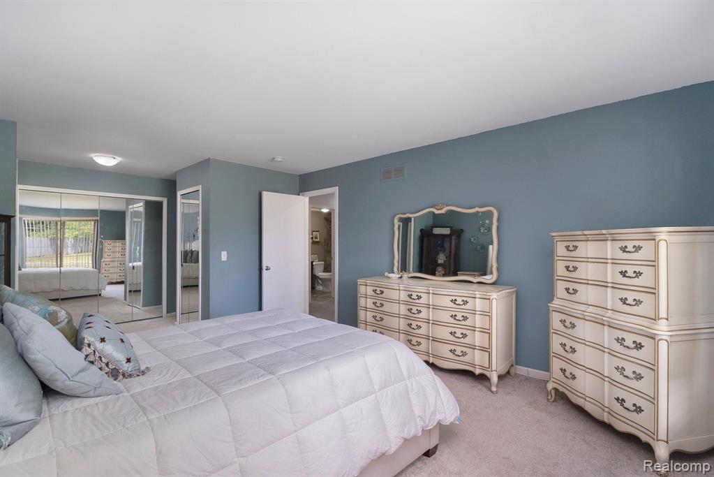 29652 Middlebelt Road, Unit 36 Farmington, MI 48334 - Photo 16 of 20