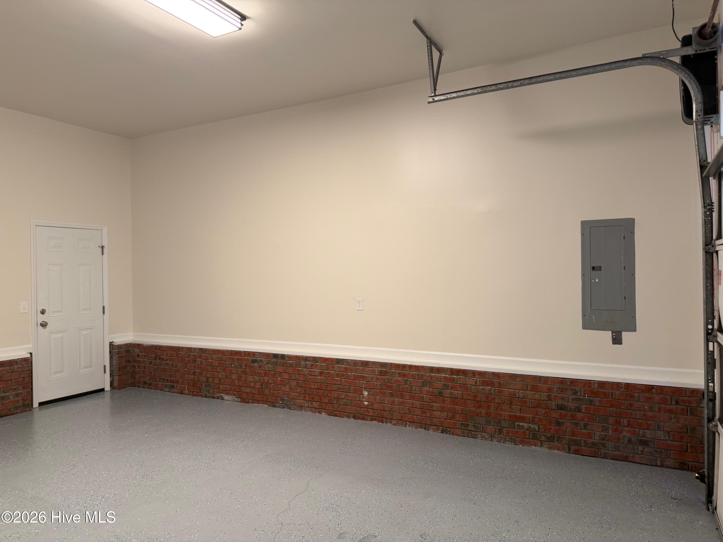 7343 Bright Leaf Road Wilmington, NC 28411 - Photo 19 of 54 Garage