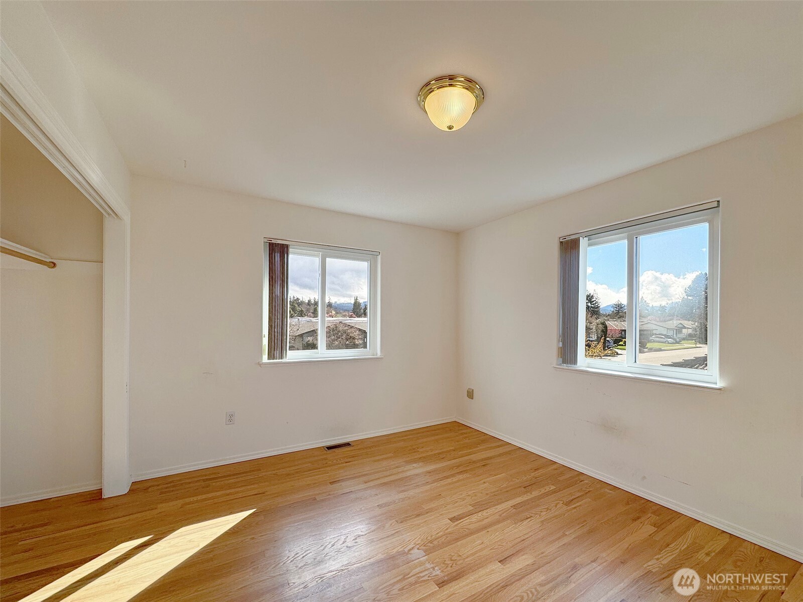 700 West Fir Street Sequim, WA 98382 - Photo 11 of 35