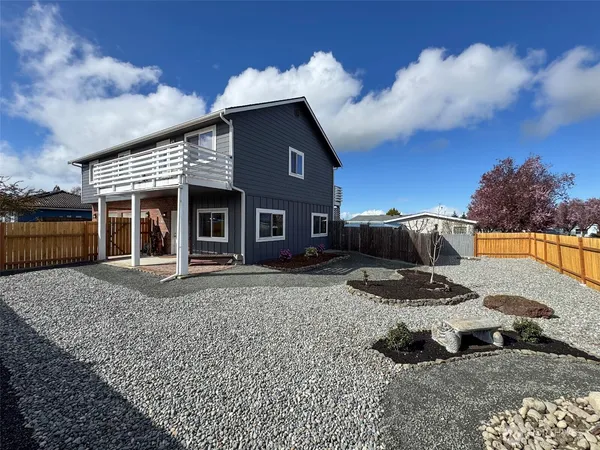 $475,000 | 700 West Fir Street, Sequim, WA 98382