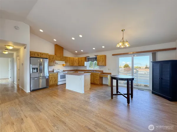 $475,000 | 700 West Fir Street, Sequim, WA 98382