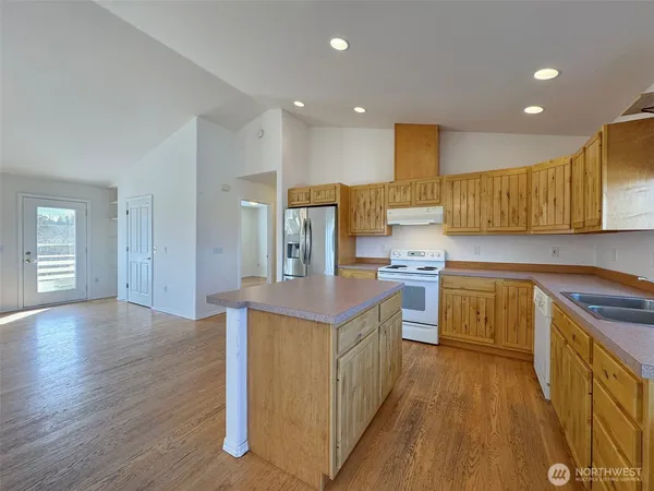 $475,000 | 700 West Fir Street, Sequim, WA 98382