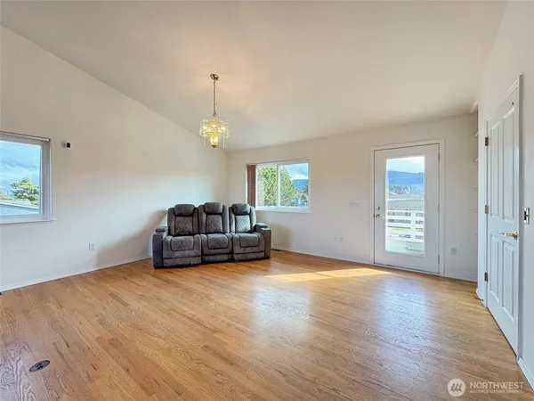 $475,000 | 700 West Fir Street, Sequim, WA 98382