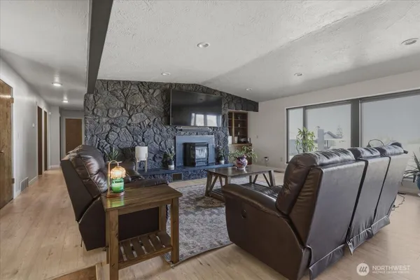 $476,000 | 313 Southeast Trinity Avenue, Wilbur, WA 99185