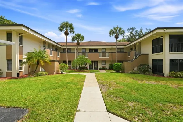$219,900 | 2700 Nebraska Avenue, Unit 2203, Palm Harbor, FL 34684