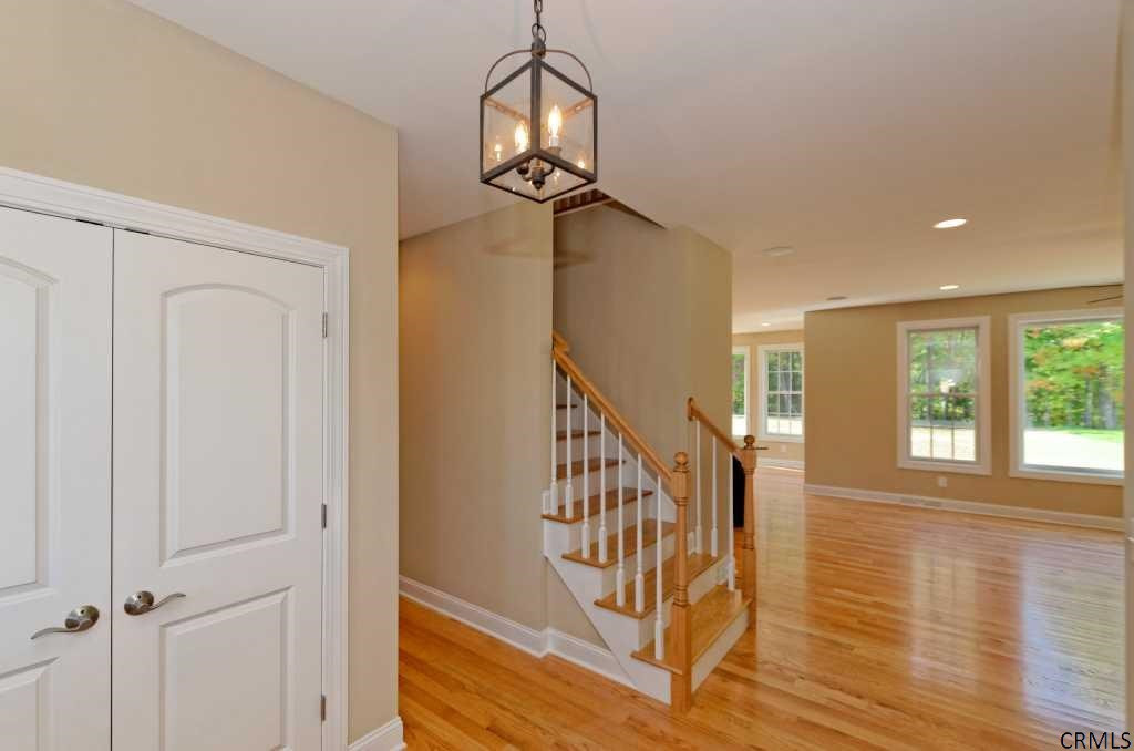 27 Charterpoint Road Colonie, NY 12189 - Photo 3 of 25 Photo 3
