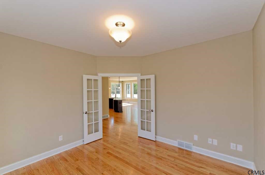 27 Charterpoint Road Colonie, NY 12189 - Photo 6 of 25 Photo 6