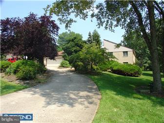 18 Brandon Road Pennington, NJ 08534 - Photo 1 of 12 Exterior Front