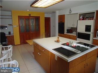 18 Brandon Road Pennington, NJ 08534 - Photo 6 of 12 Kitchen