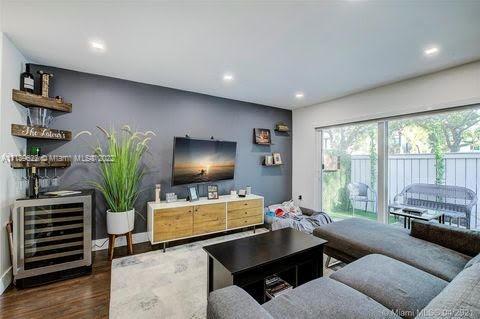 6840 Southwest 45th Lane, Unit 258 Miami, FL 33155 - Photo 4 of 6