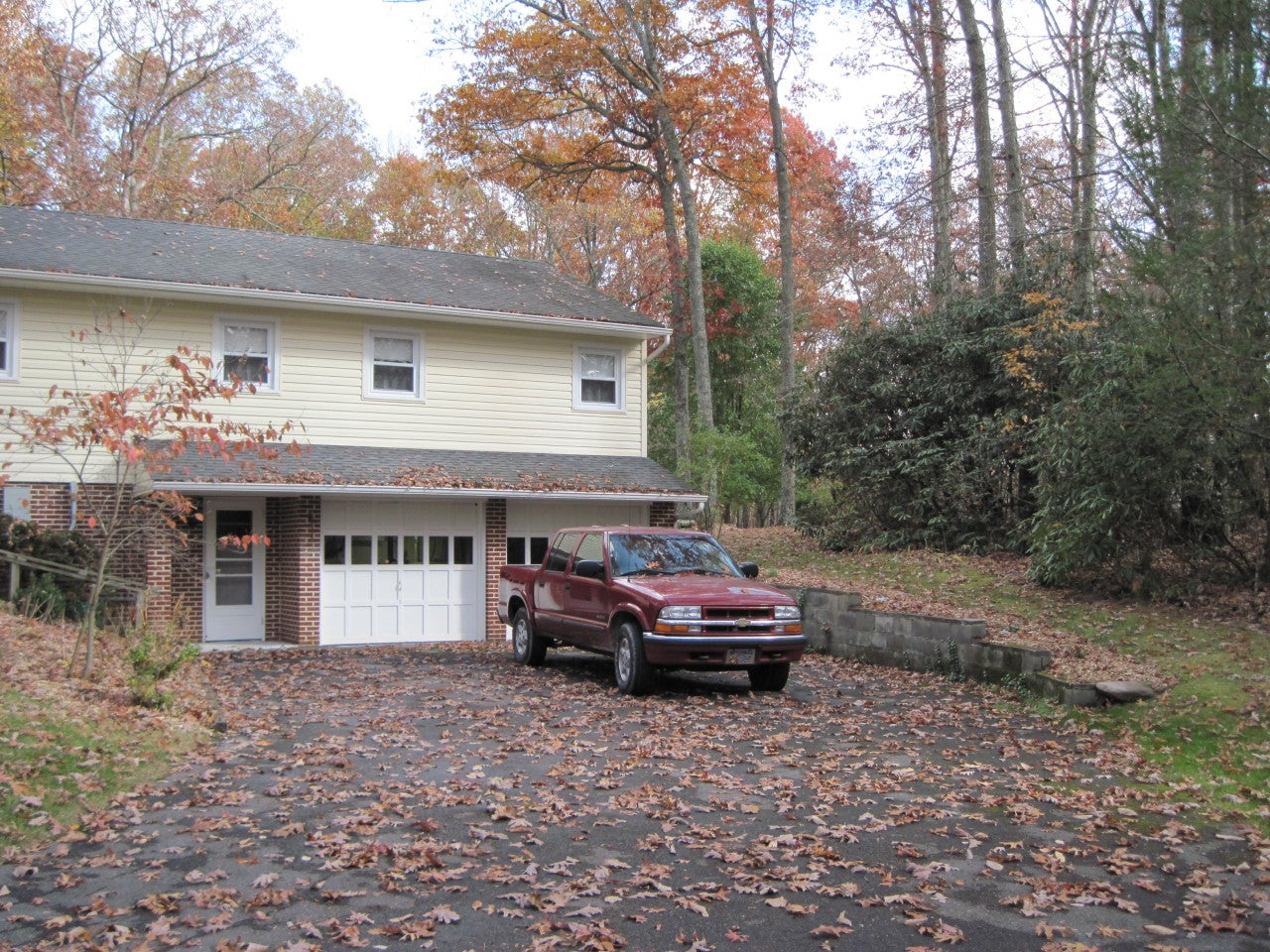 183 Old Buckeye Road Buckeye, WV 24924 - Photo 5 of 45 Gallery Image 5