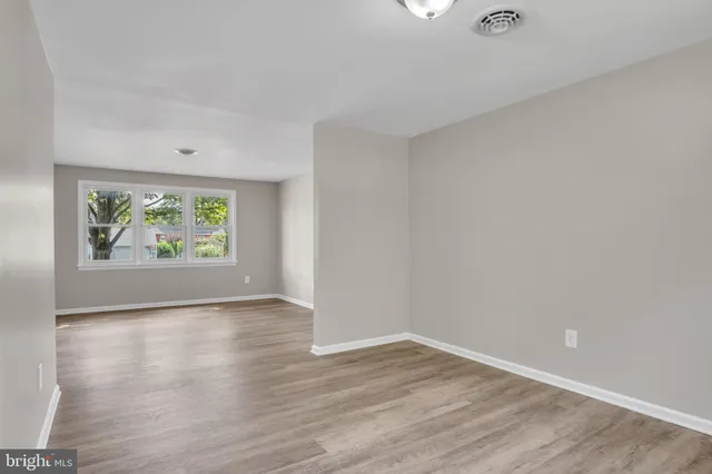 $389,950 | 124 Holly Drive, Mechanicsburg, PA 17055