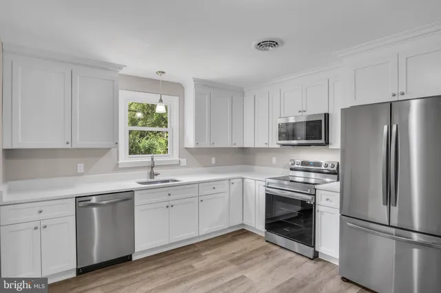 $389,950 | 124 Holly Drive, Mechanicsburg, PA 17055