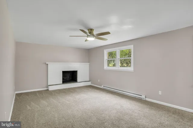 $389,950 | 124 Holly Drive, Mechanicsburg, PA 17055