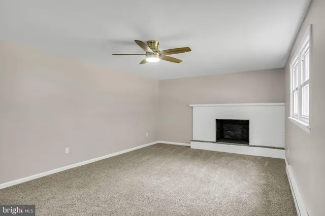 $389,950 | 124 Holly Drive, Mechanicsburg, PA 17055