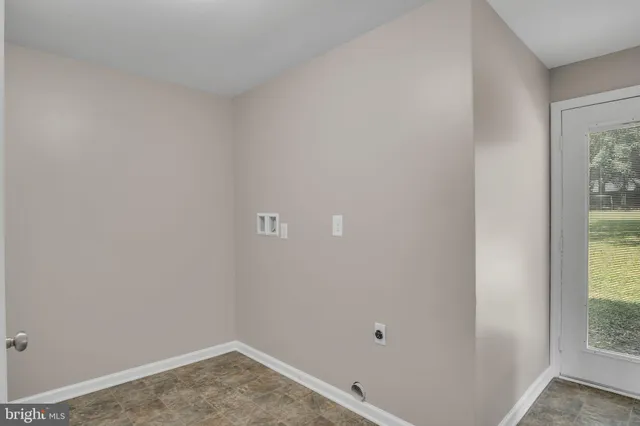 $389,950 | 124 Holly Drive, Mechanicsburg, PA 17055