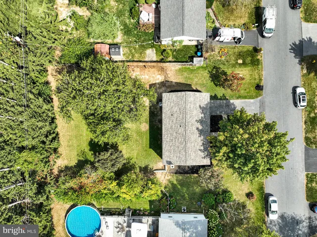 $389,950 | 124 Holly Drive, Mechanicsburg, PA 17055