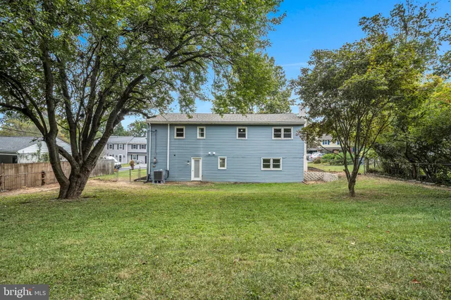 $389,950 | 124 Holly Drive, Mechanicsburg, PA 17055