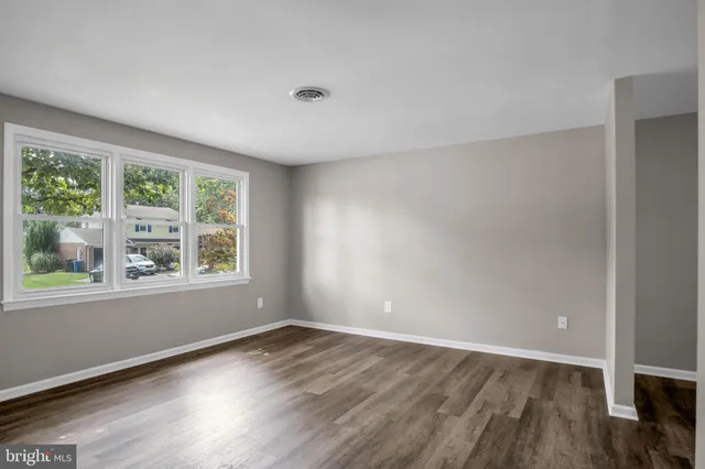 $389,950 | 124 Holly Drive, Mechanicsburg, PA 17055