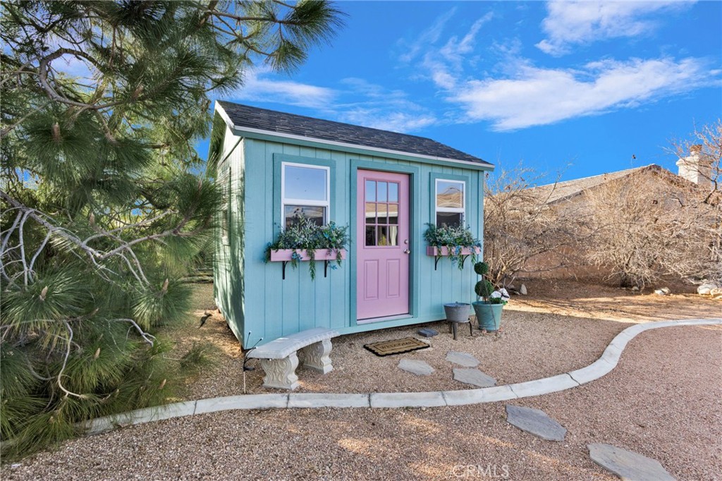 20365 Hohokam Road Apple Valley, CA 92308 - Photo 39 of 57