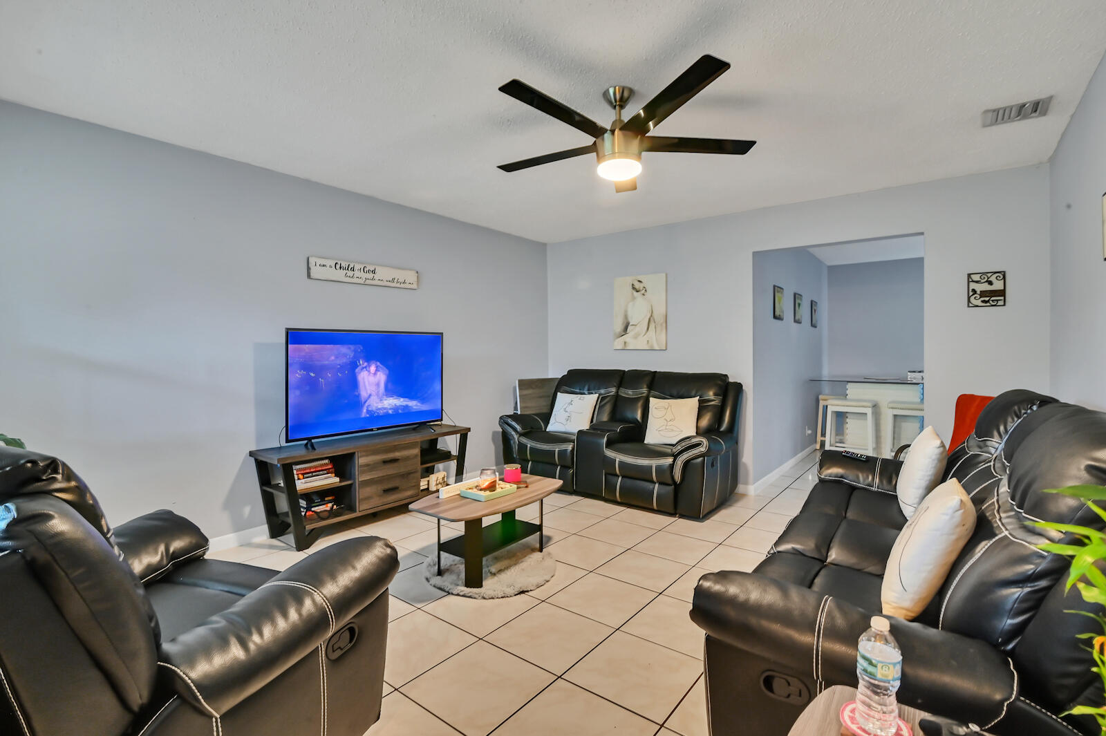 1230 Block Island Road Wellington, FL 33414 - Photo 24 of 34 03 Living room 02