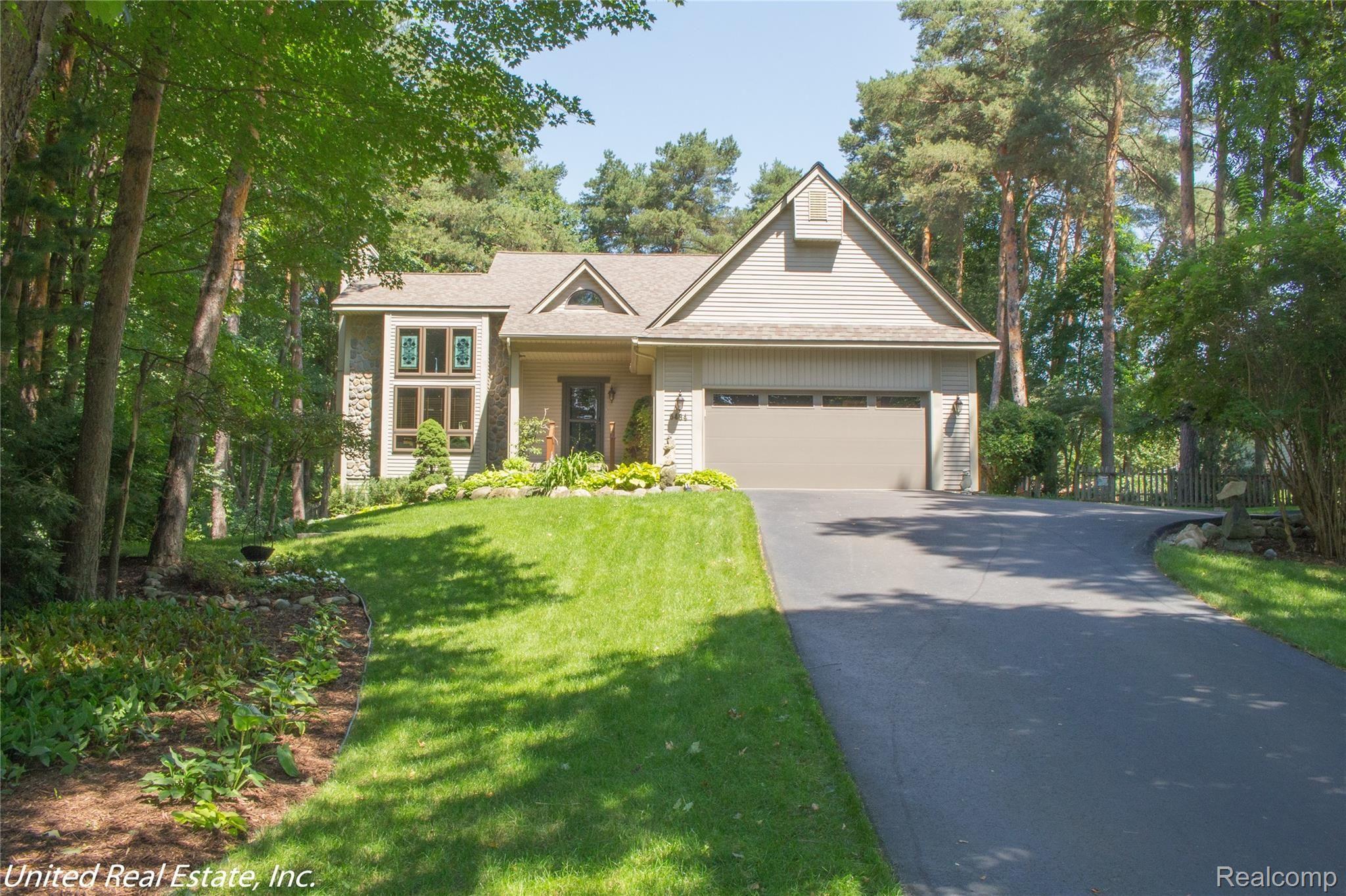 5484 Clarkston Road Clarkston, MI 48348 - Photo 1 of 52 Clarkston Road -106.jpg