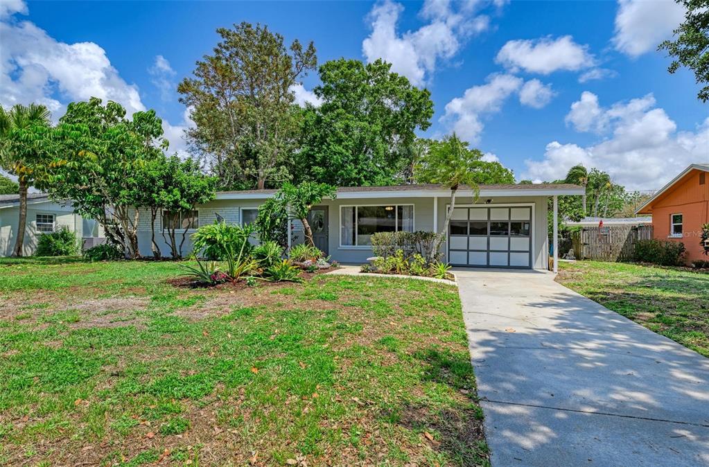 4445 Deer Ridge Place Sarasota, FL 34233 - Photo 1 of 1