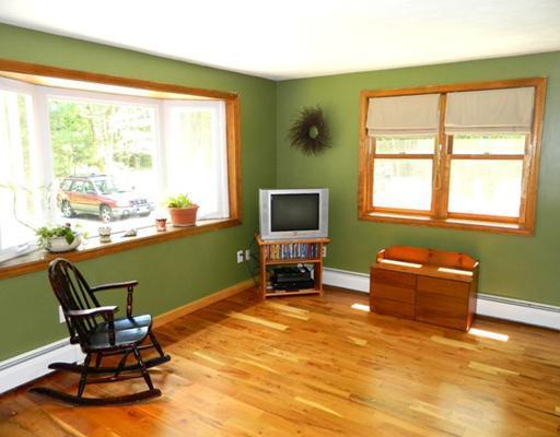 118 Grant Road Saco, ME 04072 - Photo 4 of 13 Living Room.